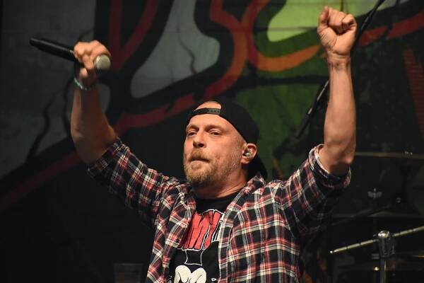 V Jedovnicích odstartoval třídenní rockový festival KilianGang kemp.
