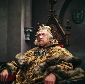 Smrt císaře a krále Karla IV. (1978 CZ film) 71%