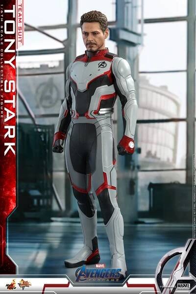 Avengers Endgame - sběratelská figurka Tony Stark (Team Suit) Movie Masterpiece 30 cm