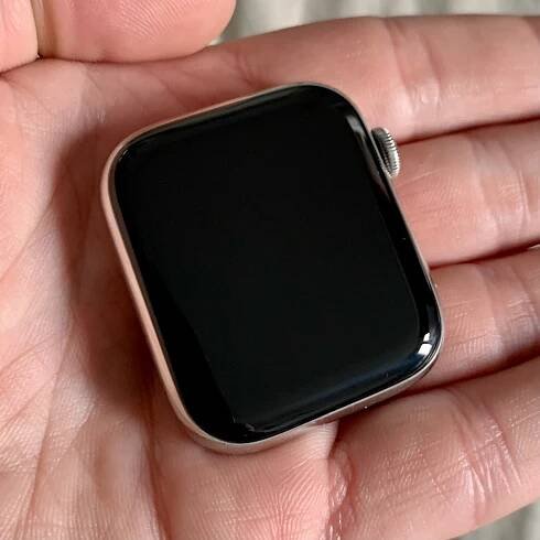 Prodám Apple Watch S4 44mm, ocelové, GPS+LTE za 1 CZK - 1/2022 - Apple Bazar