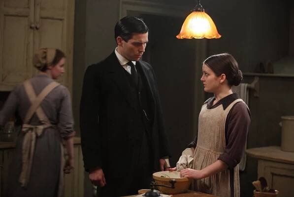 Panství Downton - Série 3 - Epizoda 1 - Z filmu - Robert James-Collier, Sophie McShera