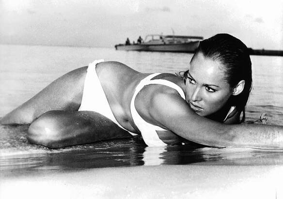 ursula-andress-casino-royale-bond-girl-1-crop