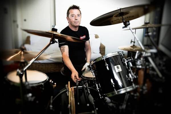 Bubeník Phil Rudd z AC/DC vystoupí poprvé v ČR. Přijede i do Ostravy