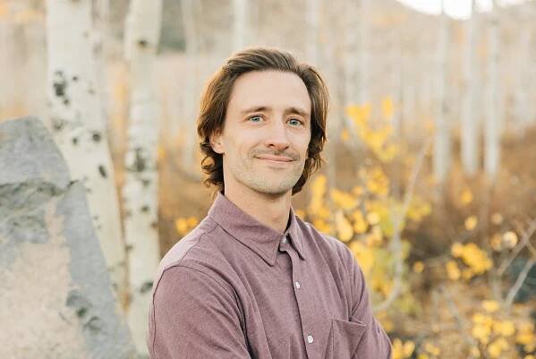 A Therapist Navigating Antidepressant Withdrawal: Nelson Lee on the Power of the Present Moment