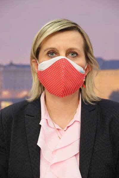 Roušky ve třídách jsou nesmysl? V debatě Blesku to vláda schytala i za „alibismus“