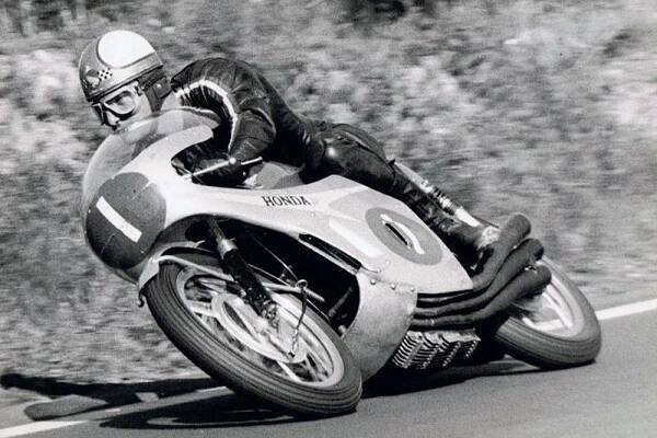 Příběh druhý – Mike Hailwood - RoadRacing.sk