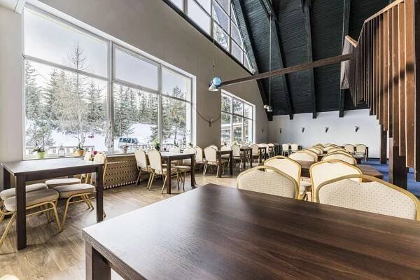 Hotel Rysy*** vo Vysokých Tatrách s polpenziou - len 8 km od najvyššie položenej turistickej osady Štrbské Pleso