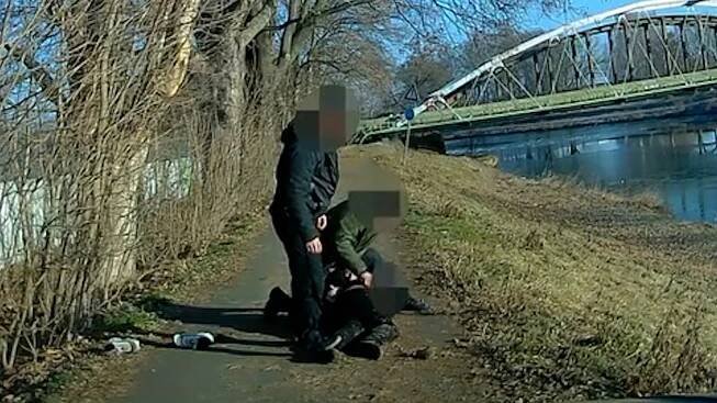 Zákrok policistů byl v pořádku, řekla GIBS k zadržení vraha prodavaček v Hradci