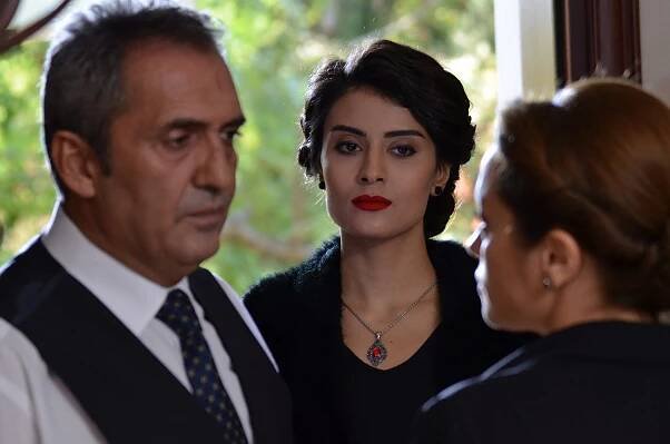 Sevda Kuşun Kanadında - Season 2 - Z filmu - Yavuz Bingöl, Emel Dede