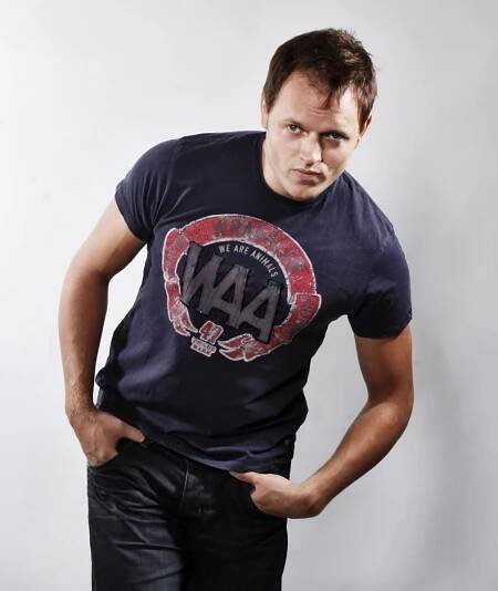 Zpěvák Jan Kříž: Koncert zazpívám o berlích, ale těším se