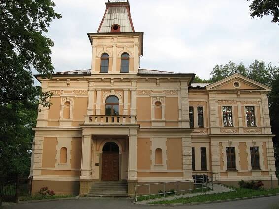Soubor:Hophengartnerova vila holoubkov.JPG – Wikipedie