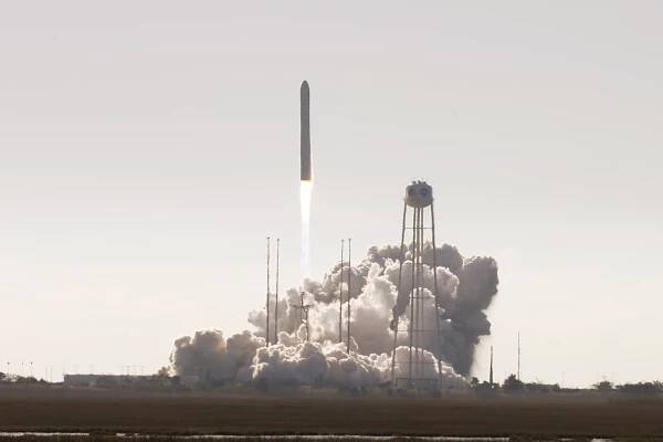 Start rakety Cygnus soukromé firmy Northrop Grumman | iROZHLAS - spolehlivé zprávy
