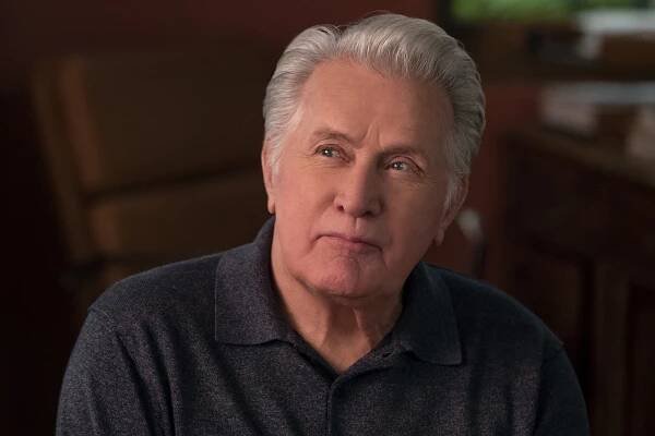 Grace a Frankie - Trofejní manželka - Z filmu - Martin Sheen