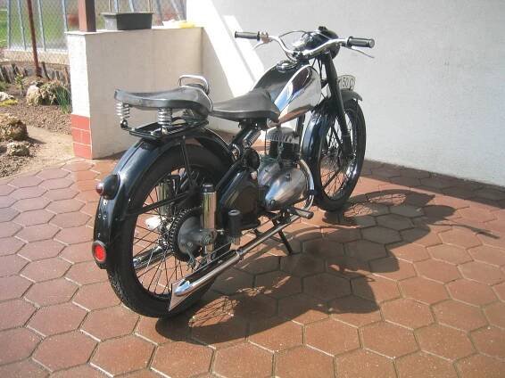 ČZ 150 C - Motoveterany.sk