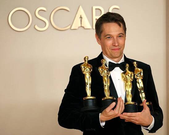 Nejlepším filmem je podle Oscarů příběh sexuální pracovnice Anora