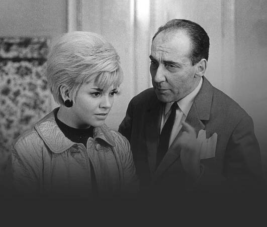 Sedm žen Alfonse Karáska - iVysílání | Česká televize