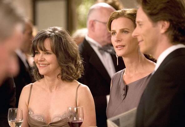 Bratři a sestry - Dvojitý negativ - Z filmu - Sally Field, Rachel Griffiths