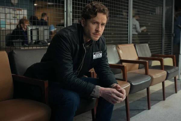 Josh Dallas as Ben Stone in Manifest Season 04