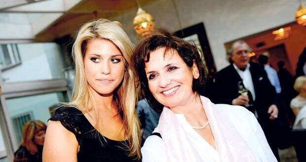 Tereza Brabcová s matkou Veronikou Freimanovou