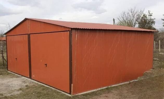Plechová dvougaráž 6 x 5m - RAL8004 - Profi-stahl