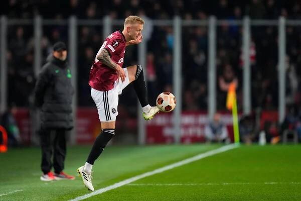 Liverpool v prvom zápase osemfinále Ligy majstrov vyškolil Spartu Praha | SPORTNET
