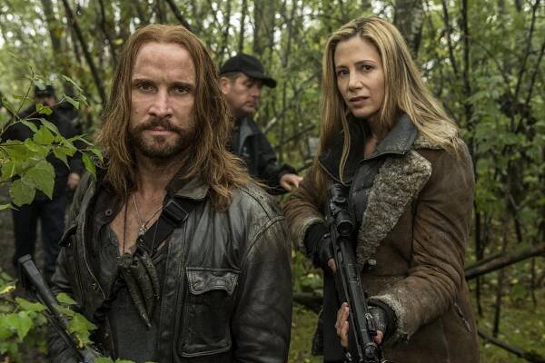 Falling Skies - Hatchlings - Z filmu - Colin Cunningham, Mira Sorvino