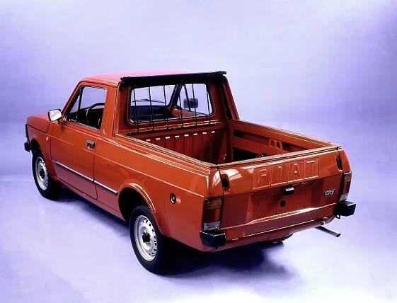 Západní fenomén Československa. O Fiat 127 z Tuzexu se zájemci "poprali"