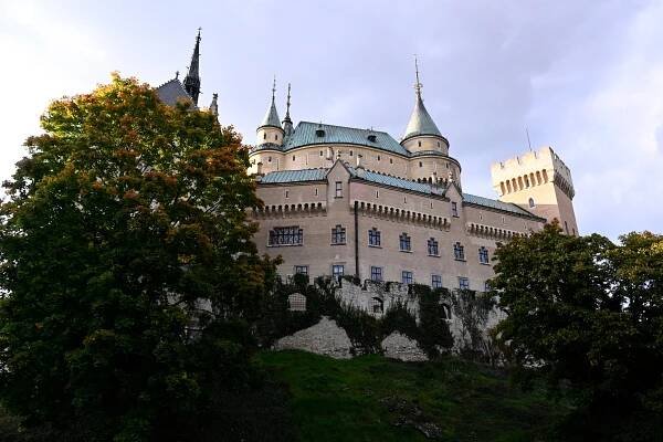 Bojnický zámok chce opäť ožiť strašidlami: Hľadá účinkujúcich do hororovo-romantickej šou
