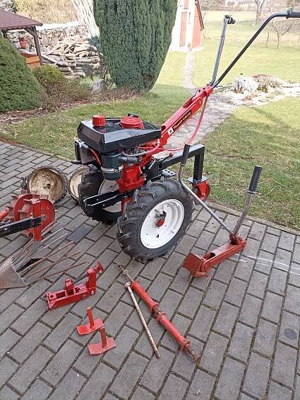 Prodam Vari, prevodovka T-20, zanovni pneu plne funkcni, s naradim cena 20000kc T.773502190 - InzerceTrinec.cz