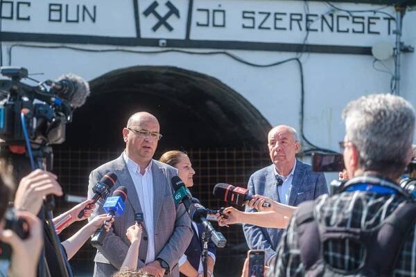 President Sulyok Emphasizes National Unity during Pentecost Visit to Flood-Hit Transylvania