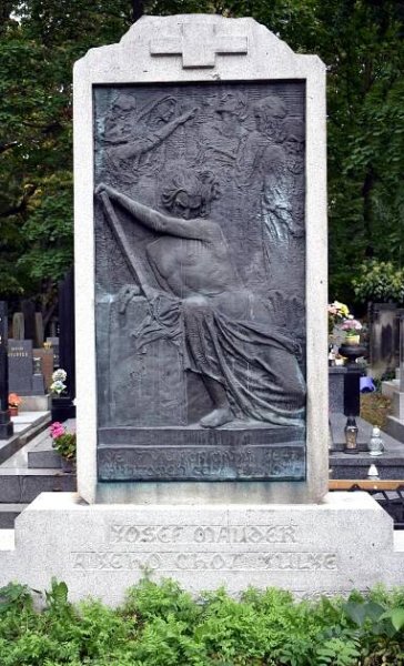 Soubor:Praha olsany mauder 1 DSC 4467.jpg – Wikipedie