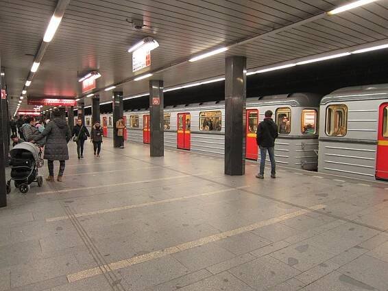 Provoz v pražském metru omezila výluka