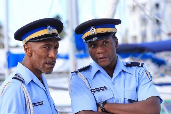 Smrt v ráji - Večeře s vraždou - Z filmu - Danny John-Jules, Tobi Bakare