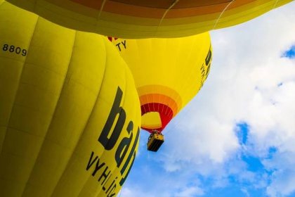 Fotoreportáž z letu balónem aneb vzhůru do oblak a korun stromů | Společnost | Zprávy | Brněnská Drbna - zprávy z Brna a