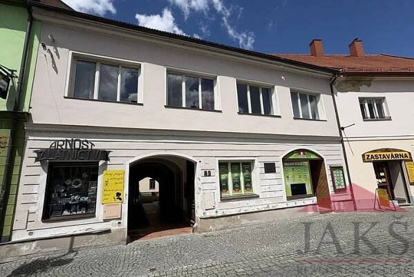 Sušice - ul. Americké armády; pronájem bytu 3+kk (cca 75 m2) s balkonem a vlastním plynovým topením