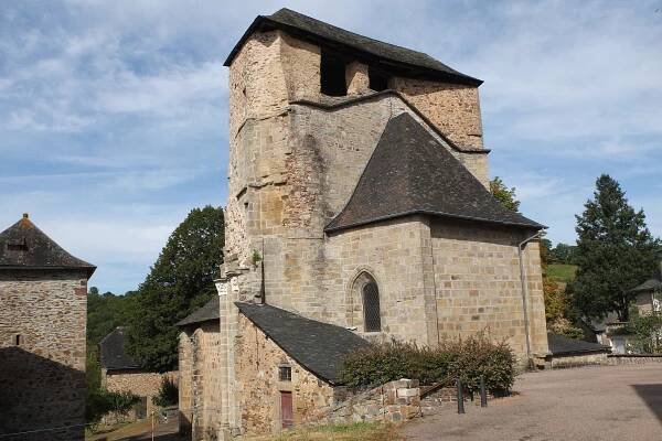 Súbor:Église Notre-Dame d'Albignac.jpg