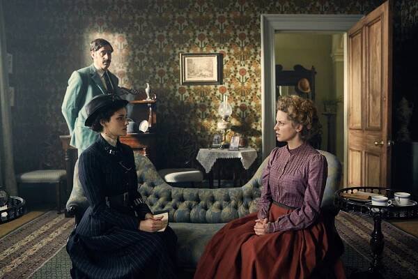 Houdini and Doyle - In Manus Dei - Z filmu - Stephen Mangan, Rebecca Liddiard