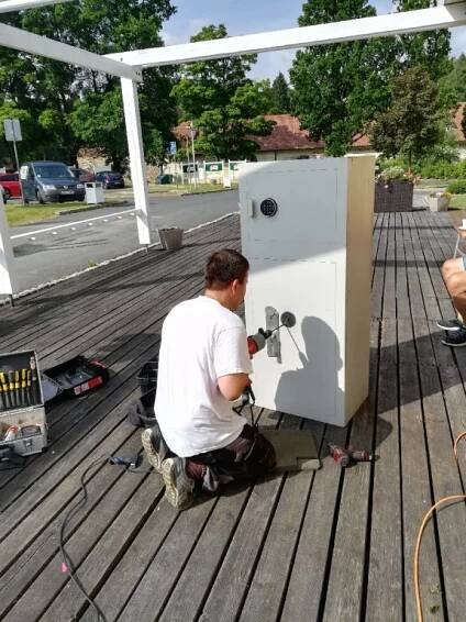 Fotogalerie | ZÁMKY ROLL Karlovy vary 