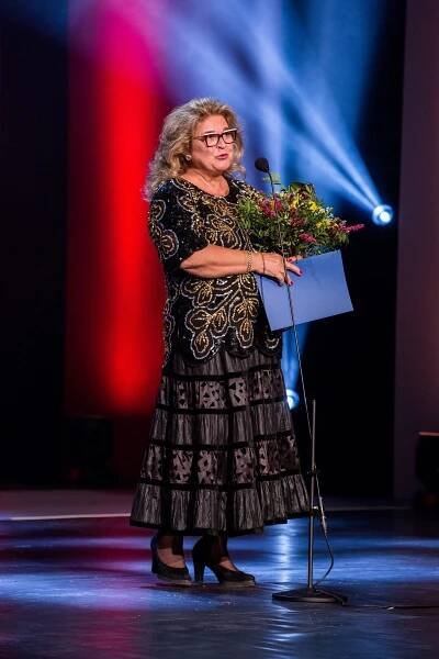 Thálii dostal Dyk i dvojník Havla, Gemrotová ostrouhala. Všechny ale přebila obří ňadra Anife Vyskočilové
