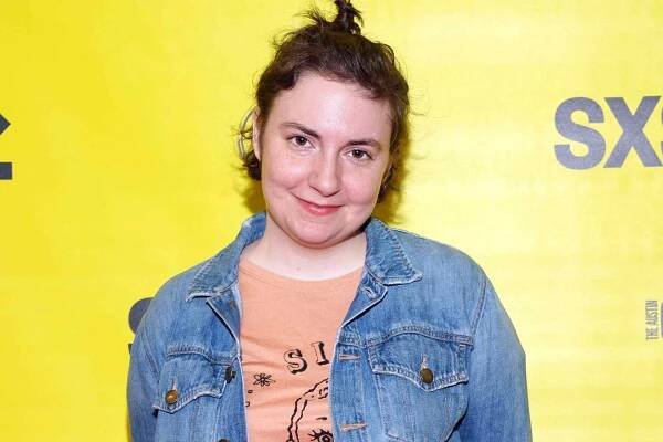 Lena Dunham Says She Has 19 People Ready to Stop Her from Tweeting