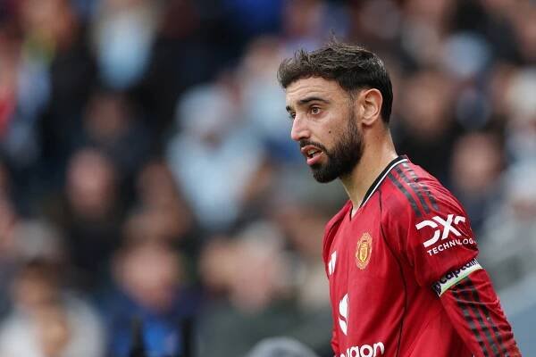 Red Devils' captain Bruno Fernandes did not look comfortable in his new deeper role