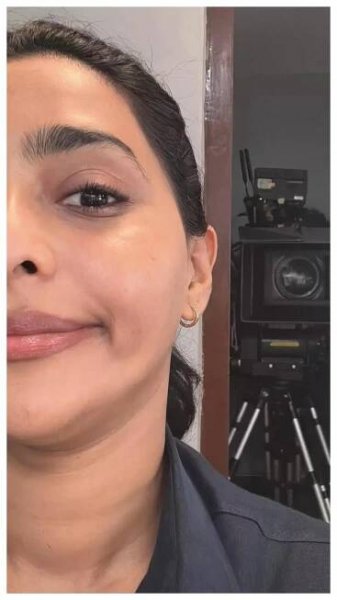 Aishwarya Lekshmi weaves magic in silk & smiles