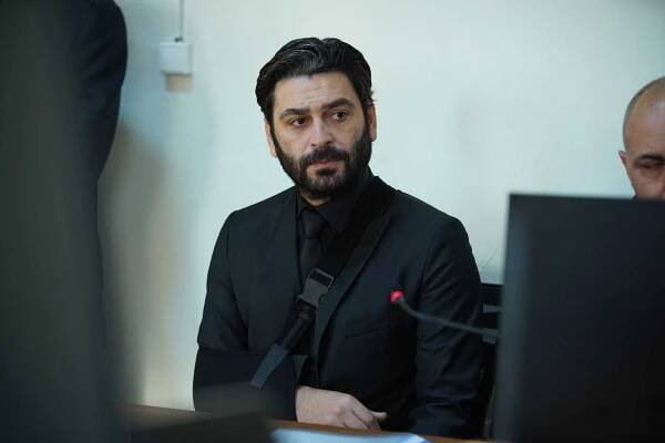 Kasaba Doktoru - Episode 19 - Z filmu - Ozan Akbaba