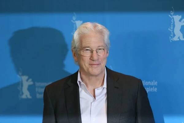 Richard Gere všechno prodal a opouští USA - Techsvět