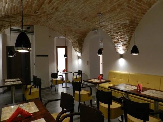 Kavárna a prodej čokolády, Znojmo – IP atelier