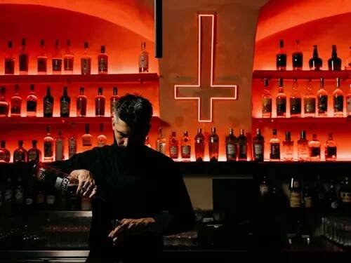 Bar Bitter Priest na Národní