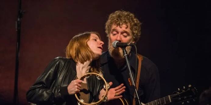 Markéta Irglová získala prestižního Oscara, za píseň Falling Slowly k filmu Once. Nazpívala ji s tehdejším partnerem Glenem Hansardem.