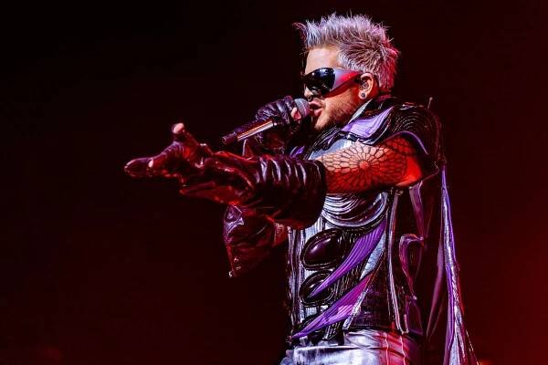 Queen + Adam Lambert: A Rhapsody in Chicago