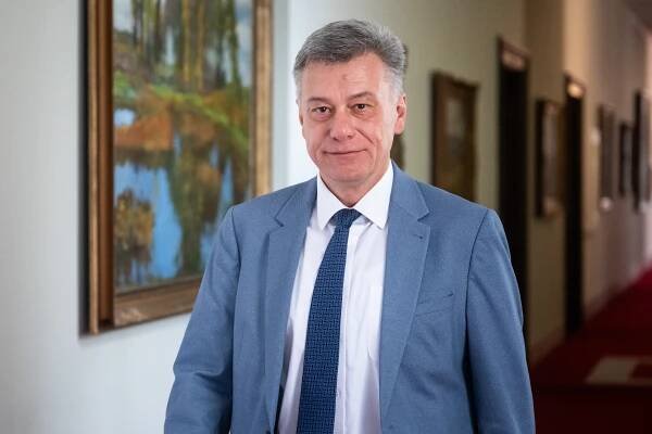 Advokátní komora prověřuje exministra Blažka pro podezření z porušení zákona proti praní špinavých peněz