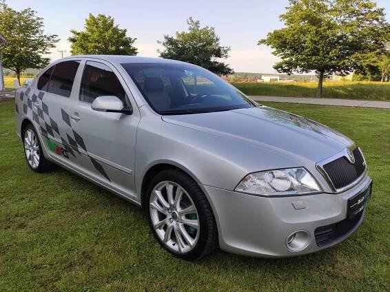 Škoda Octavia II RS 2.0 TFSi | BudCars